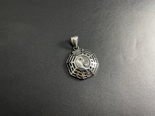 Ying-Yang Plateado